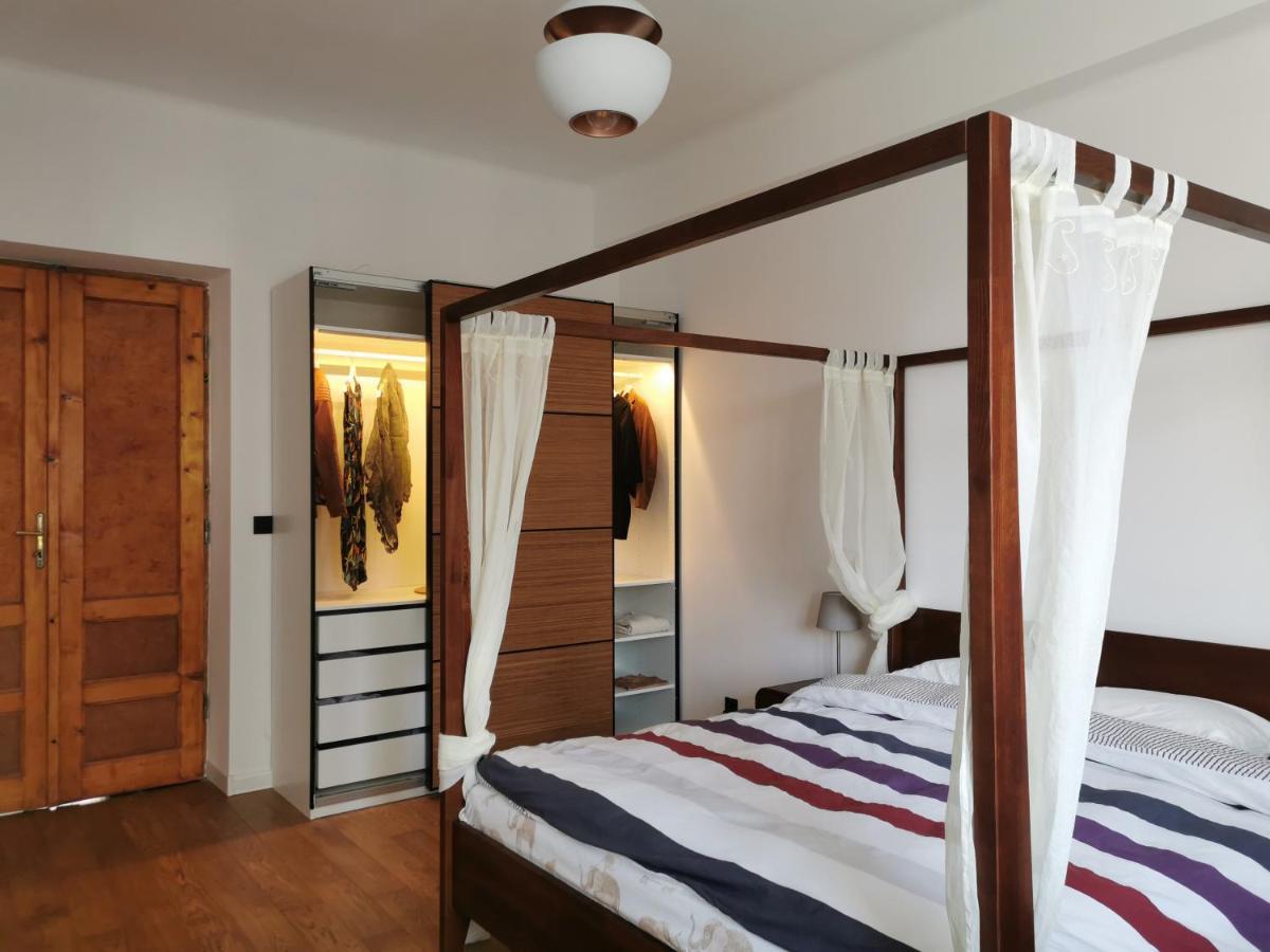 Designer Apartment 110M2 With King Size Beds & Equipped Kitchen Krakau Buitenkant foto