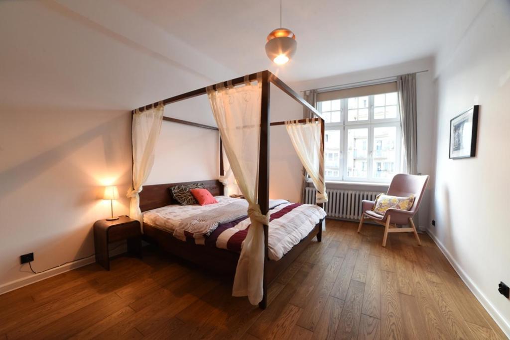 Designer Apartment 110M2 With King Size Beds & Equipped Kitchen Krakau Buitenkant foto